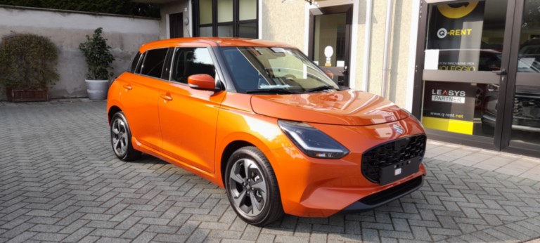 SUZUKI SWIFT VETTURA NUOVA AUTOGARASCIA VANZAGHELLO MILANO 