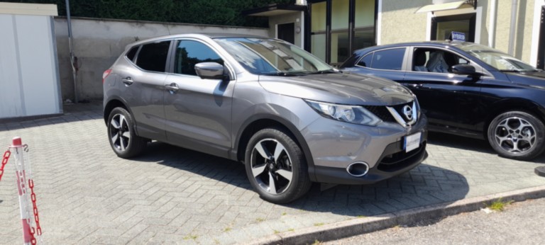 NISSAN QASHQAI 1.2 360 115 CV -  AUTO USATA CON GARANZIA - AUTOGARASCIA VANZAGHELLO MILANO 