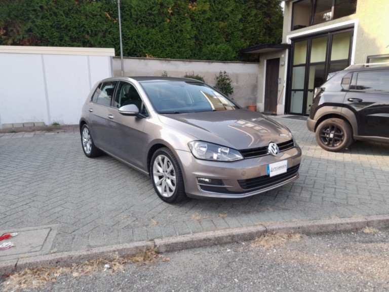 VW GOLF 1.6 TDI COMFORTLINE 5 PORTE Usato Pronta Consegna Autogarascia VW GOLF 1.6 TDI COMFORTLINE 5 PORTE Usato Pronta Consegna Autogarascia